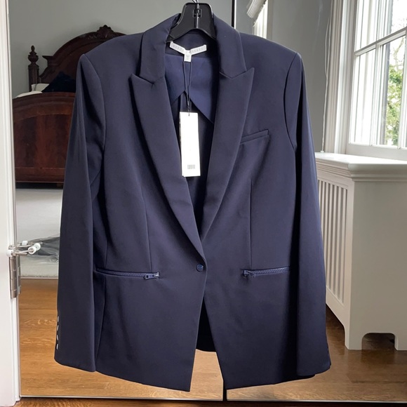 Veronica Beard Jackets & Blazers - NWT Veronica Beard’s navy blue Scuba Jacket!